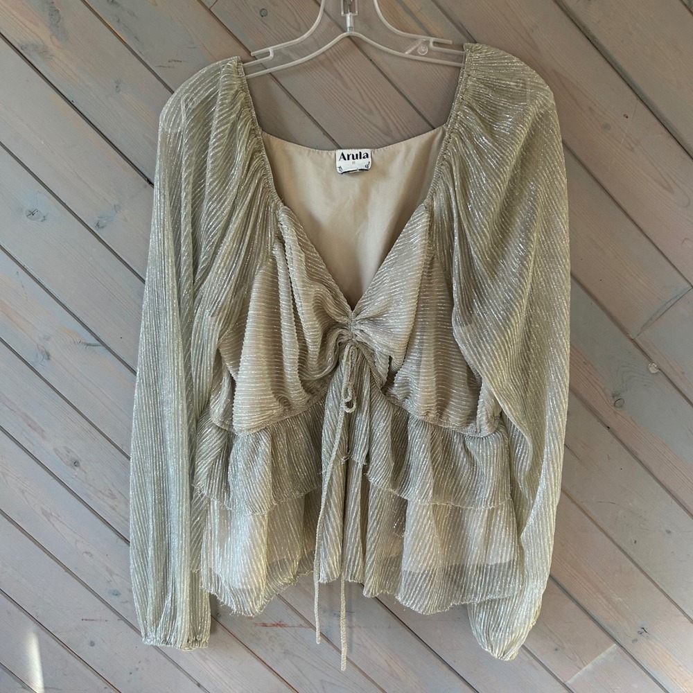 Arula Women Gold Metallic Pleated Peplum Top Long Sleeve V-Neck Tie Front Size M